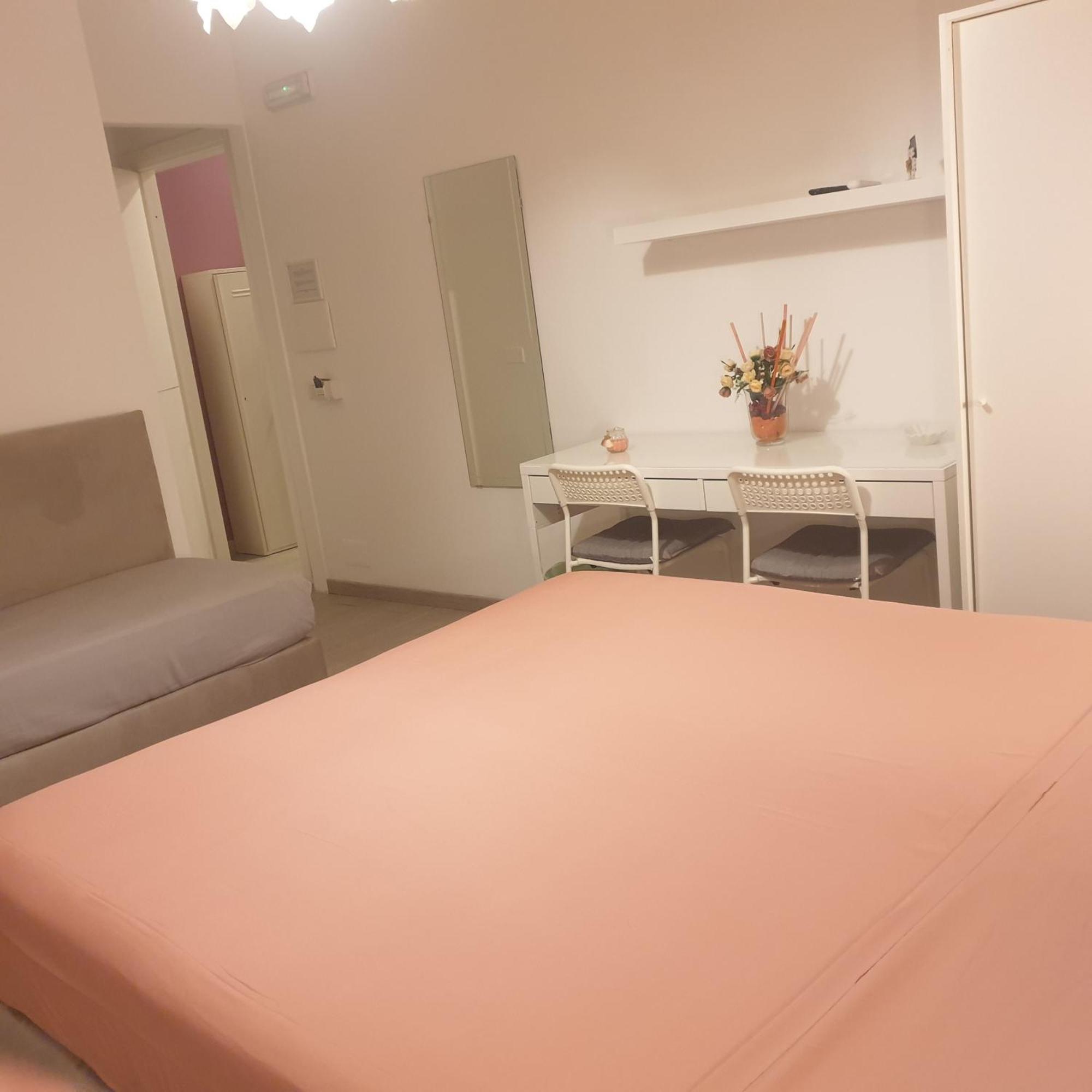 F.Rooms Napoli Εξωτερικό φωτογραφία