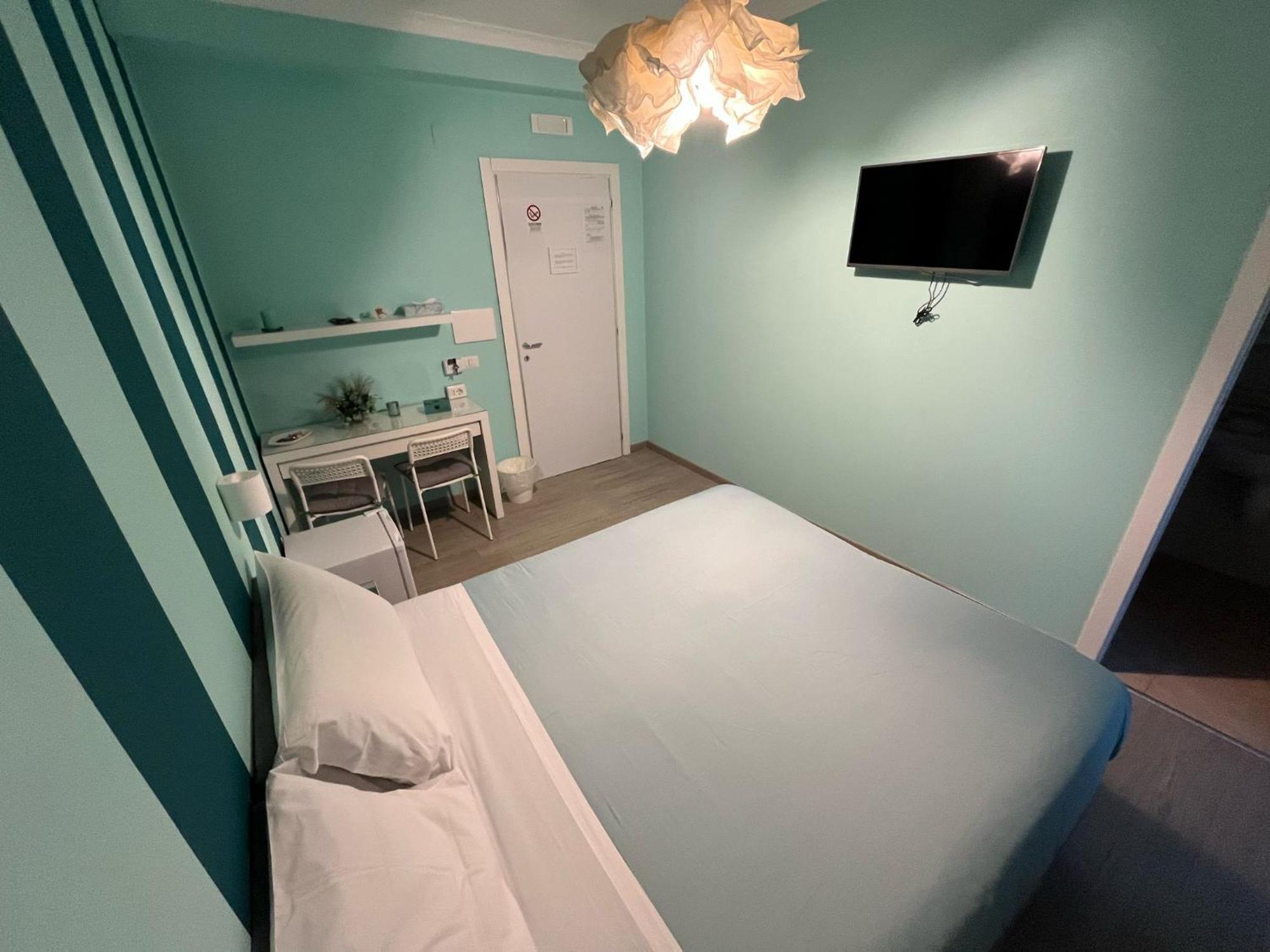 F.Rooms Napoli Εξωτερικό φωτογραφία