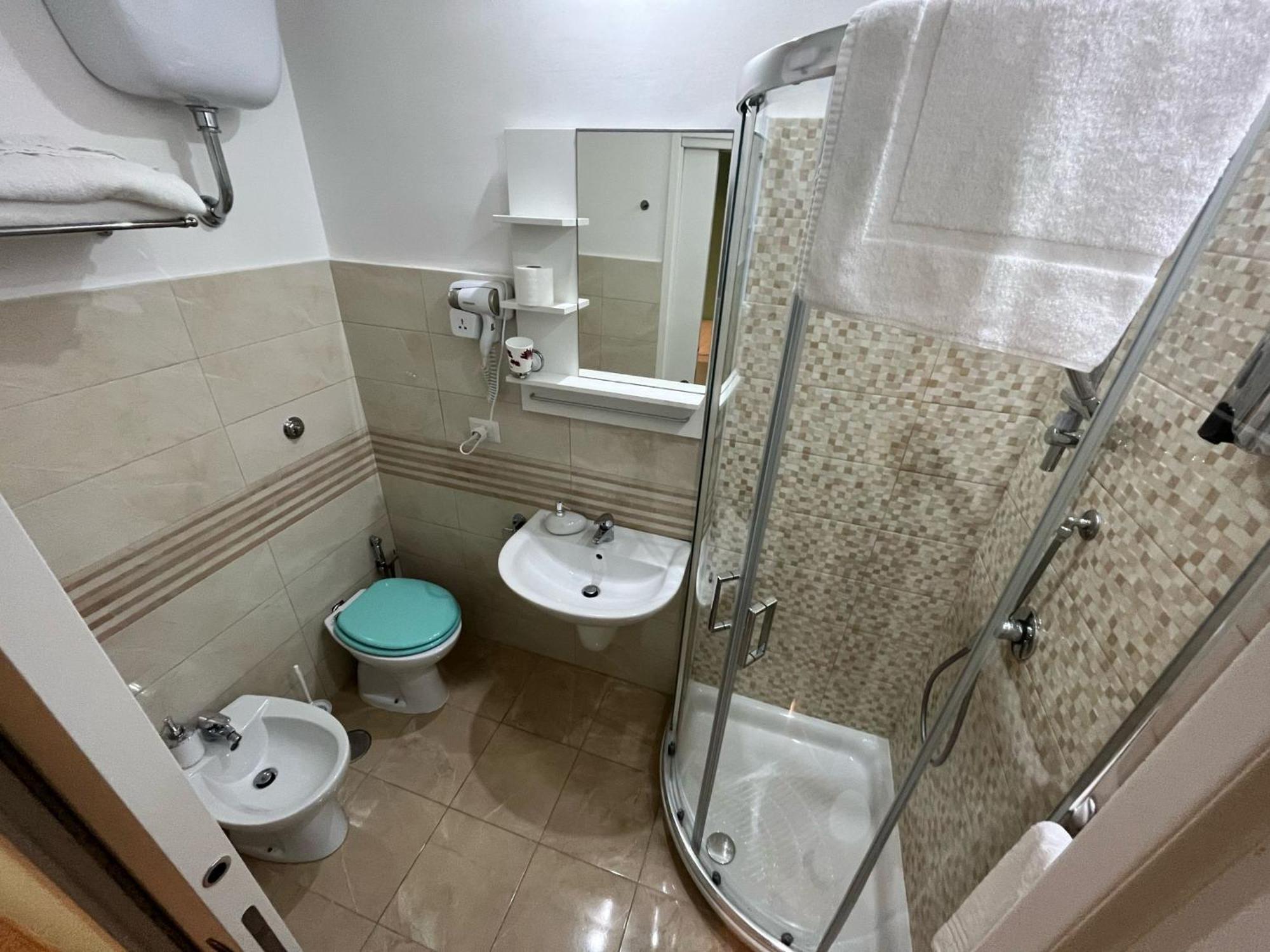 F.Rooms Napoli Εξωτερικό φωτογραφία