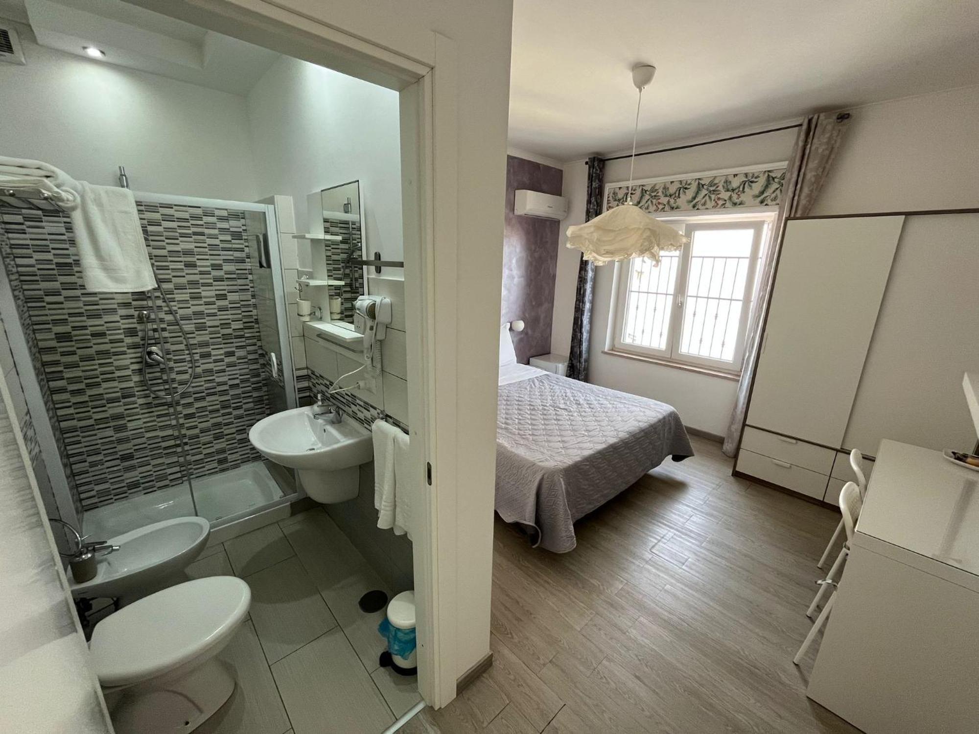 F.Rooms Napoli Εξωτερικό φωτογραφία